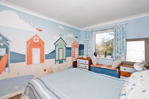 BEDROOM- click for photo gallery